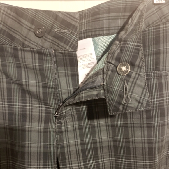 Columbia Sportswear Omni Shade Athliesure Golf Hiking Blue Plaid Woman 8 NWOT - Picture 5 of 11